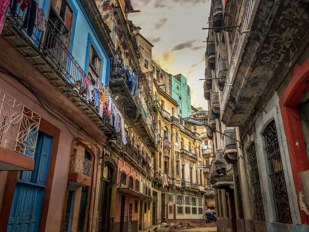 Old Havana walking