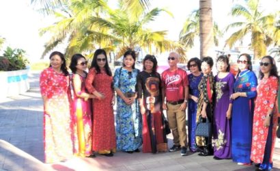 Vietnamese tour cuba group special party havana