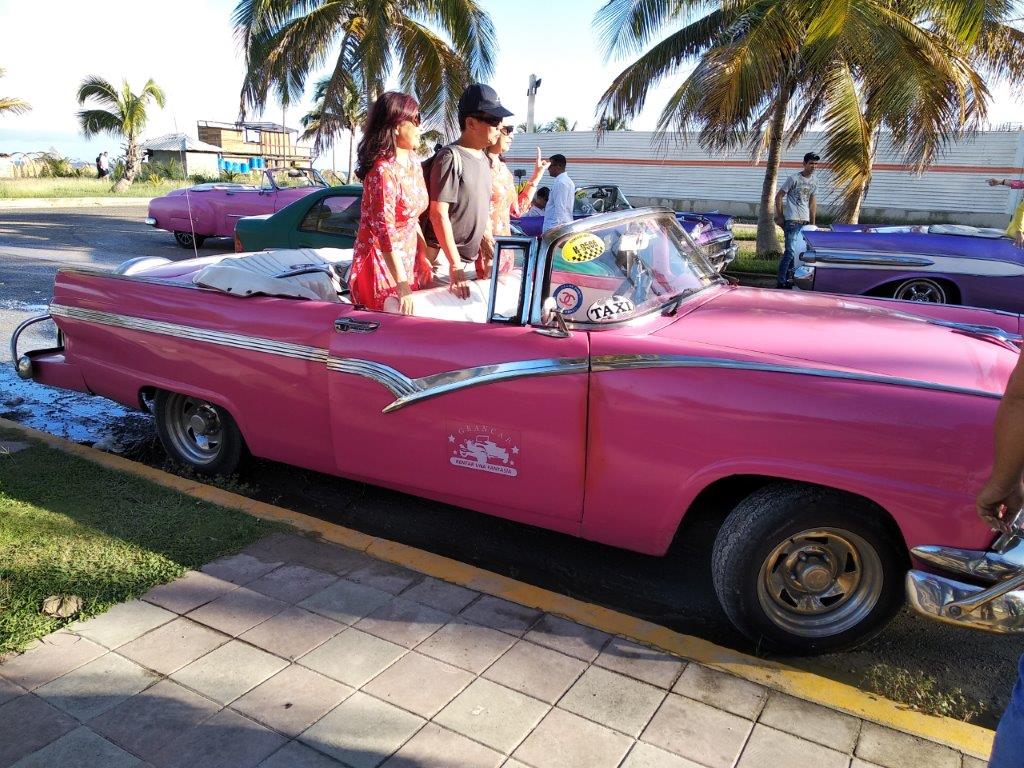 american classics car havana tour group Vietnamese