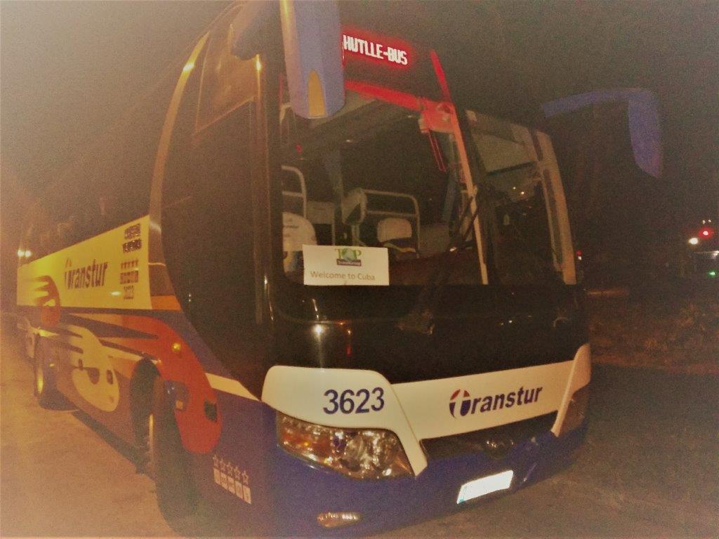 group tour havana confortable bus welcome to cuba